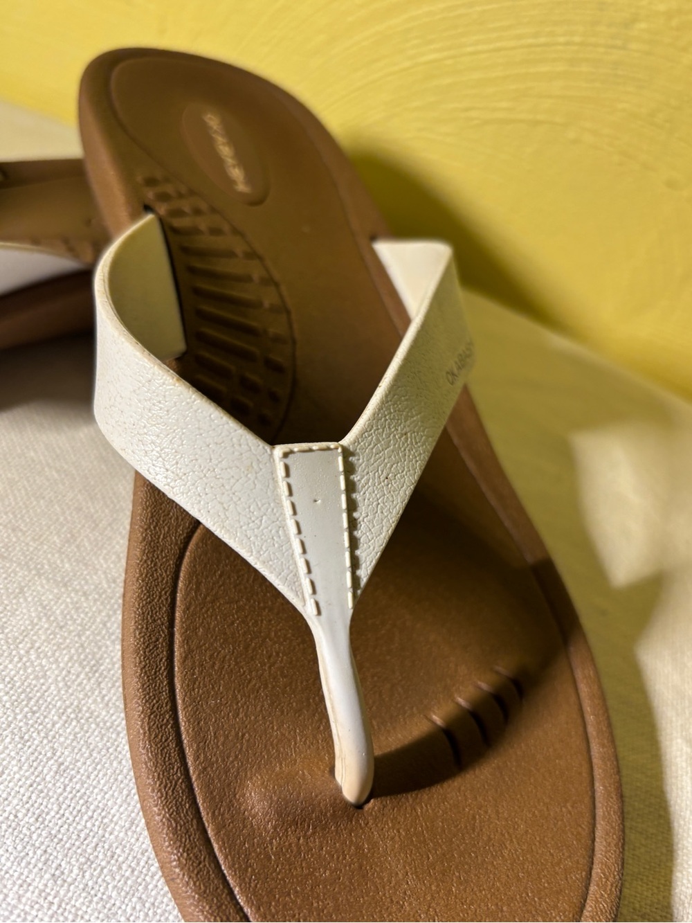 Okabashi Women's White V‑Strap Sandal with Brown Footbed